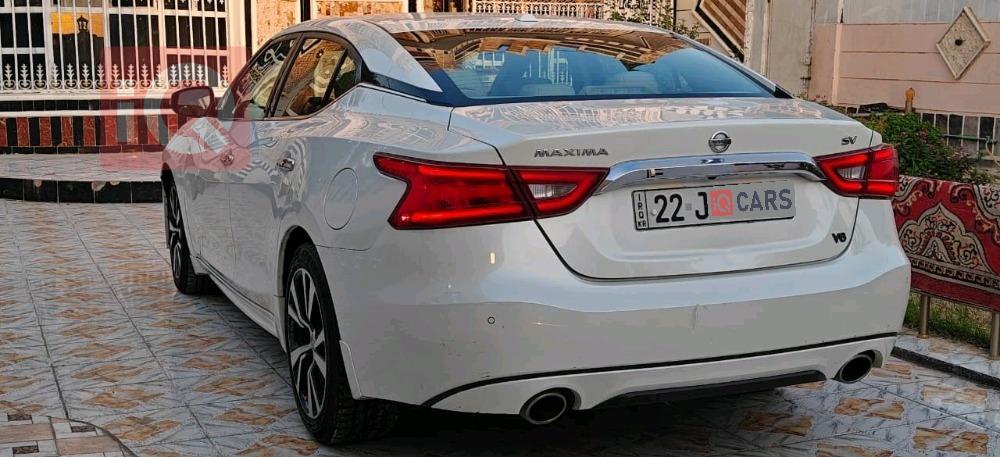 نيسان ماكسيما